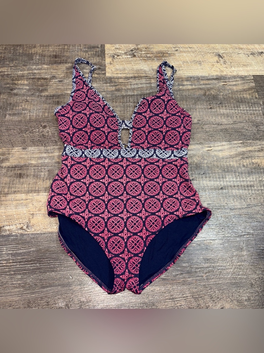 Tommy Bahama Razzberry Lace Medallion One-Piece Swimsuit Size 12